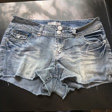No Boundaries Juniors denim distressed shorts