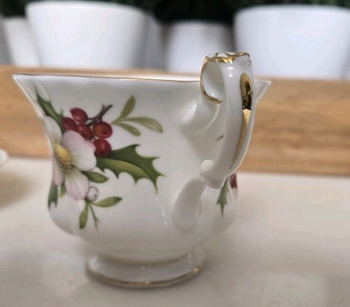 Royal Albert December Christmas Rose Flower of the Month Trio Plate/ Cup/ Saucer - Picture 6 of 11