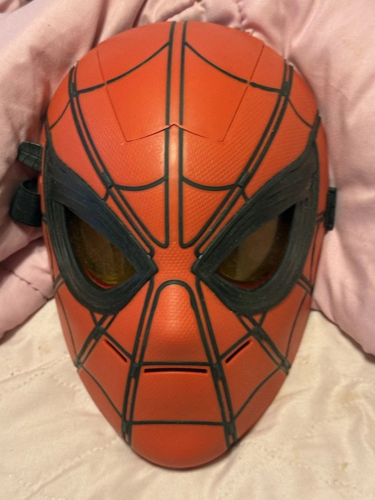 Spiderman Face Mask Red & Black Hard Plastic One Size Fits Most Marvel Hasbro.