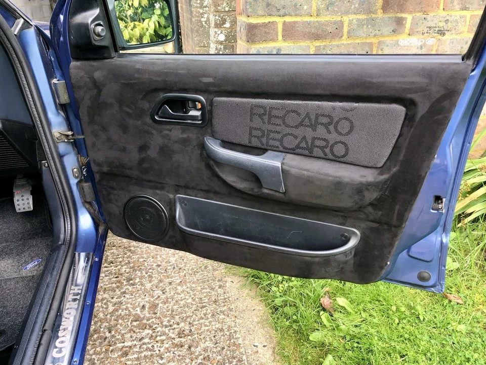 Nero Porta Card Kit Lusso Elasticizzato Camoscio Tessuto & Trim-Fix Spray - Immagine 3 di 4