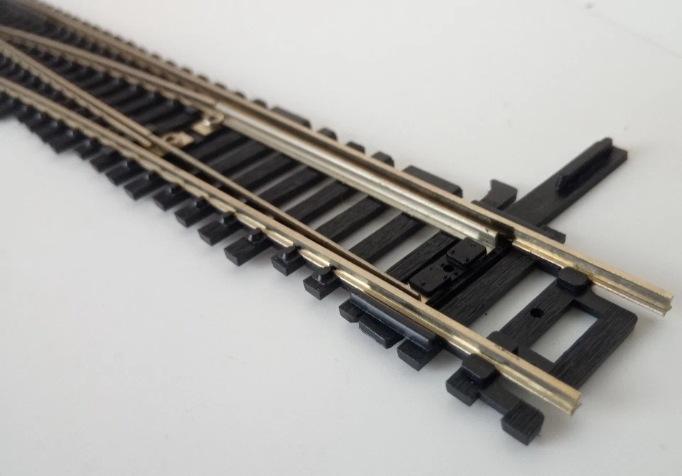 Atlas H0/OO Gauge Train Nickel Silver Rail Track Express Point Left Hand - Image 2 of 3