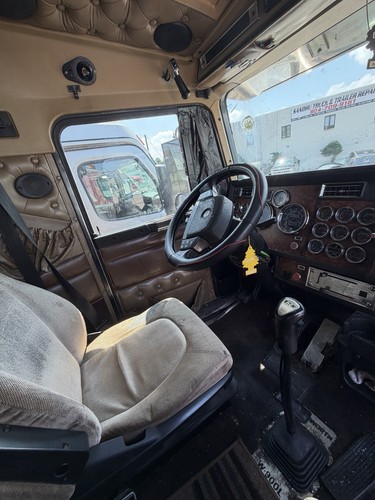 Kenworth W900 Year 2000