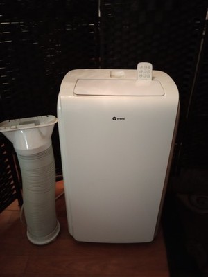 Vremi 14000 BTU Portable Air Conditioner White w/ Remote. Bonus TV w/portbl tray