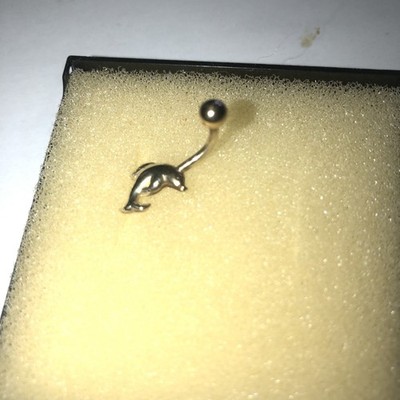 9ct. GELBGOLD : BAUCHNABELPIERKEL : XRF GETESTET : DELPHIN DESIGN POLIERTE FINISH :