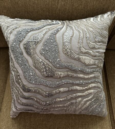 Callisto Cuscino Decorativo Casa Beige Argento Grigio Perline 22""x22"" NUOVO $300 - Foto 3 di 8