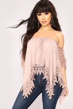 Fashion Nova Off Shoulders Lace Top Sz Small Mauve Crochet Excellent Condition