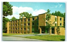 Postcard Massasoit Hall, Men's Residence, Springfield College, Mass J56