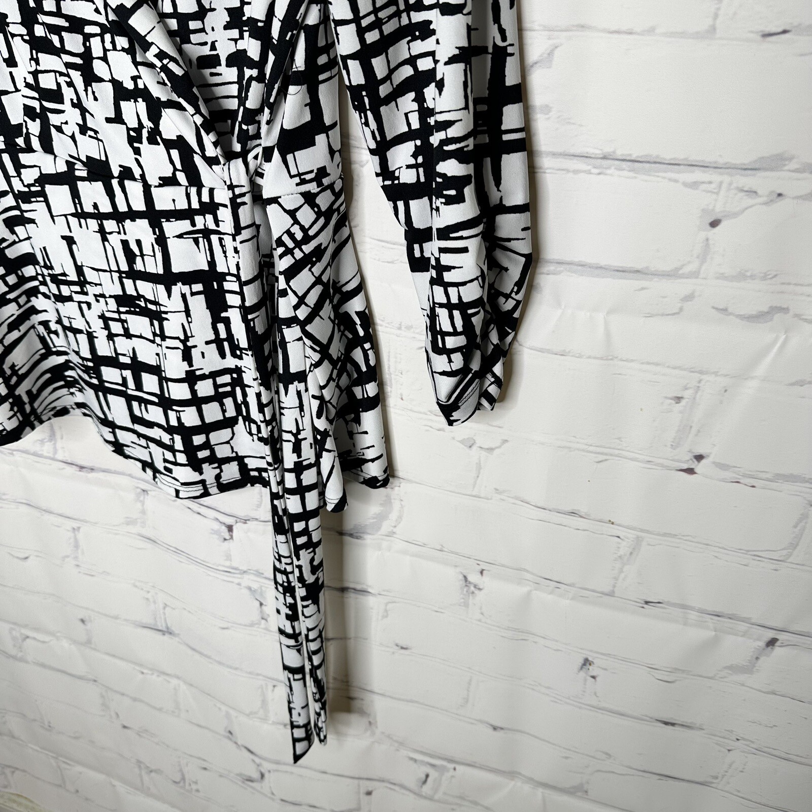 PerSeption Concept Medium Black & White Top - image 7