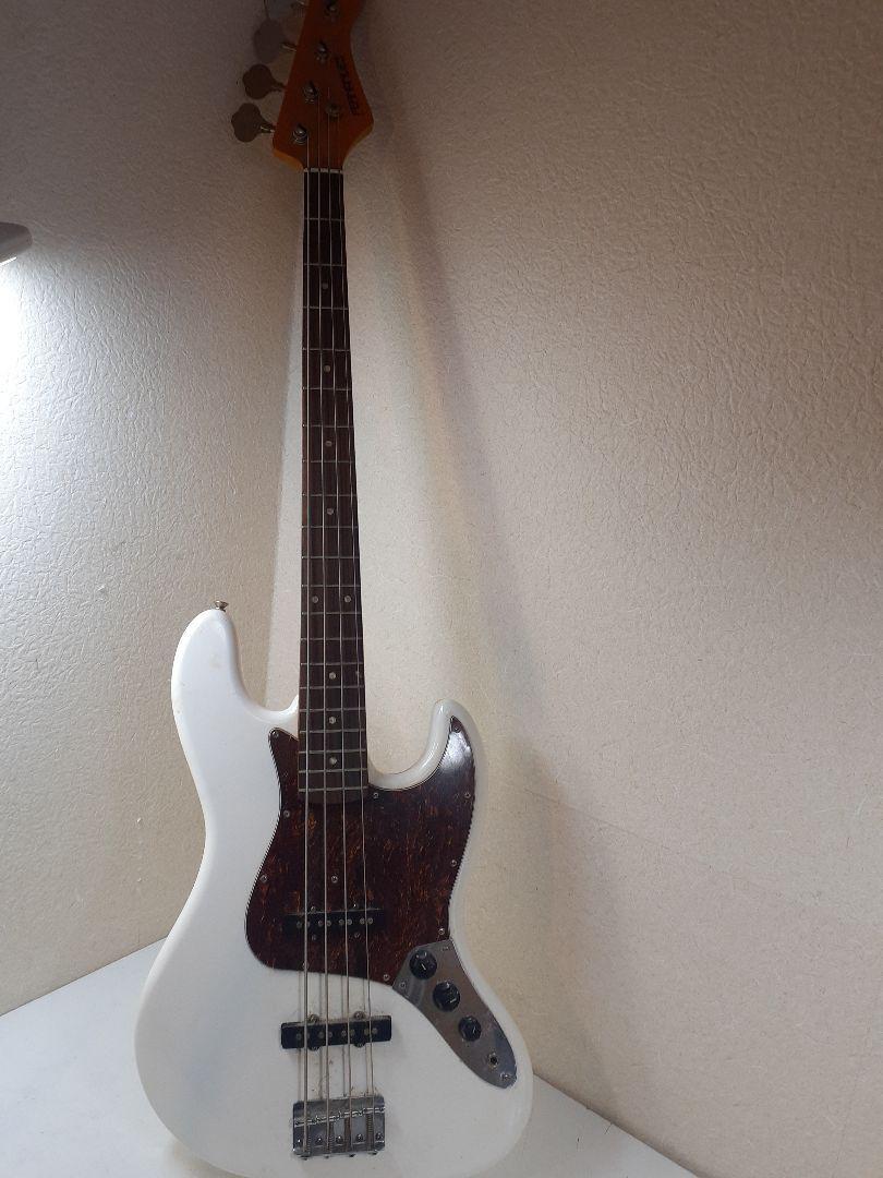 Fernandes Jazz Bass? Snow White ‼️