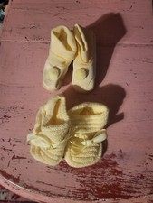 Lot of vintage yellow baby crib shoes retro booties boy girl unisex set chic