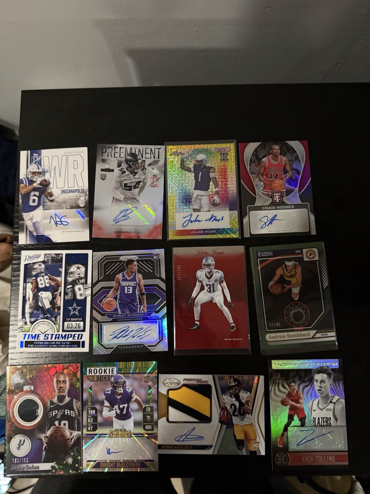 HIGH END FOOTBALL/BASKETBALL AUTO/NUMBERED/PATCH LOT- High value cards 58 Total view 3