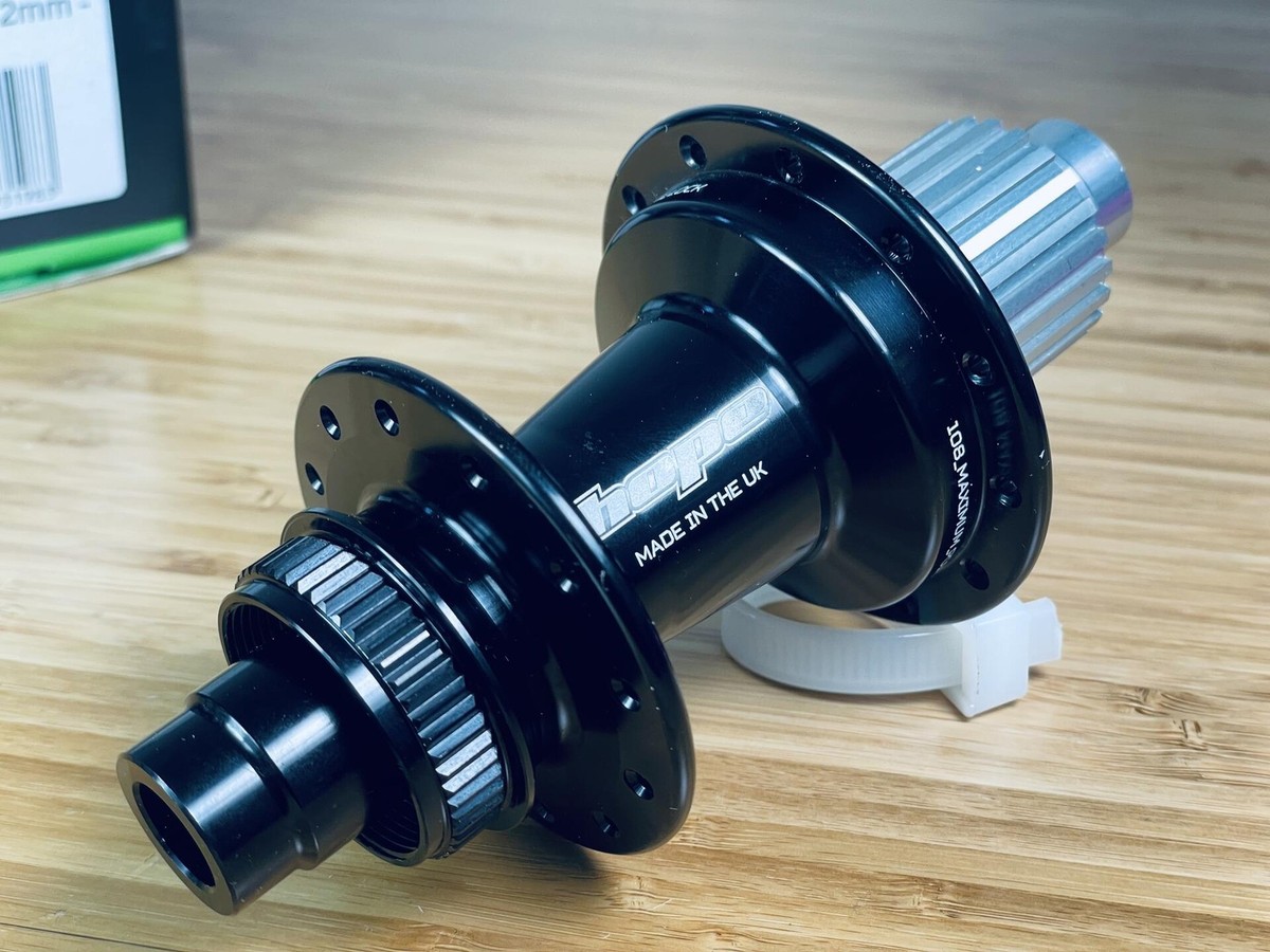 Hope Pro 5 Rear Hub 12 x 142mm - Center-Lock - Shimano Micro
