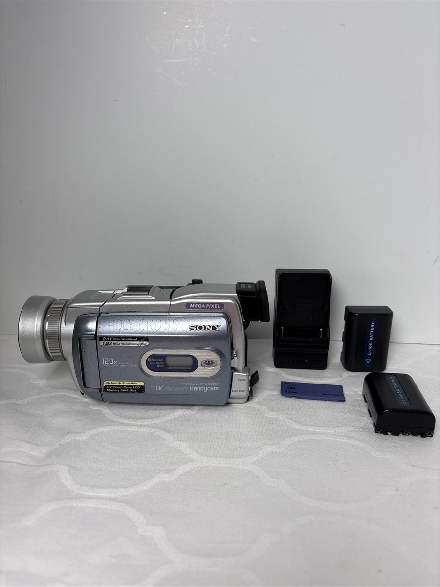 Sony Handycam DCR-TRV80 Camcorder MiniDV Digital Video Camera For