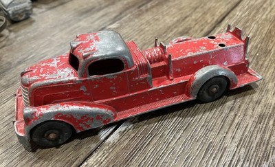 Vintage Hubley Kiddie Toy Fire Truck 7  Vtg Red 1940s 