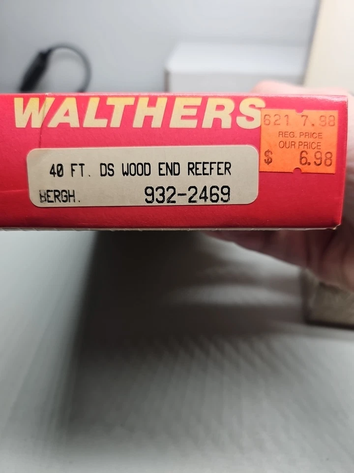 Walthers HO 40' DS Wood End Reefer. Pabst, Blatz Lot of 3 - Image 4 of 4