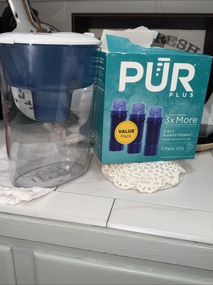 PUR PLUS 11 Cup Water Filter Pitcher White 3in1 Powerful System 2 New Filters