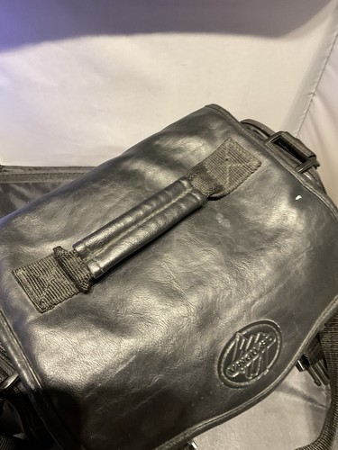Borsa per fotocamera Vanguard in pelle a tracolla o da trasporto. - Foto 7 di 10