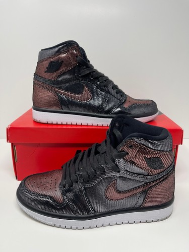 Jordan 1 Retro High OG Fearless Black 