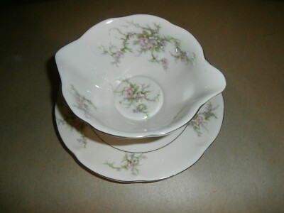 Theodore Haviland New York Rosalinde Made America Gravy Boat Dish w/ Plate