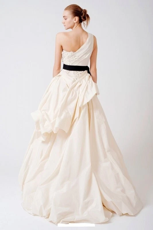 Vera Wang Wedding Dress One Shoulder Silk Taffeta Size 2 Ivory - Image 2 of 4