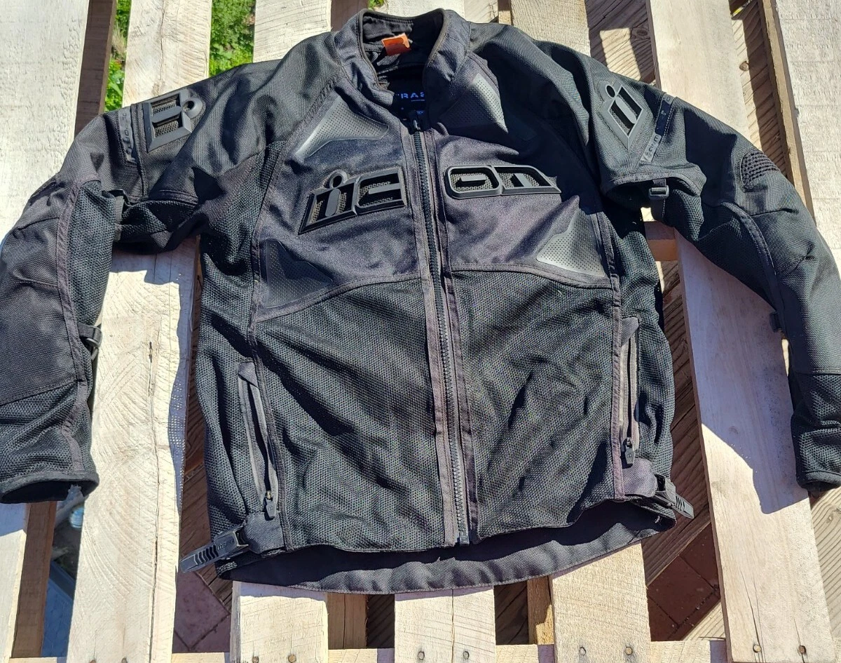 Contra jacket top