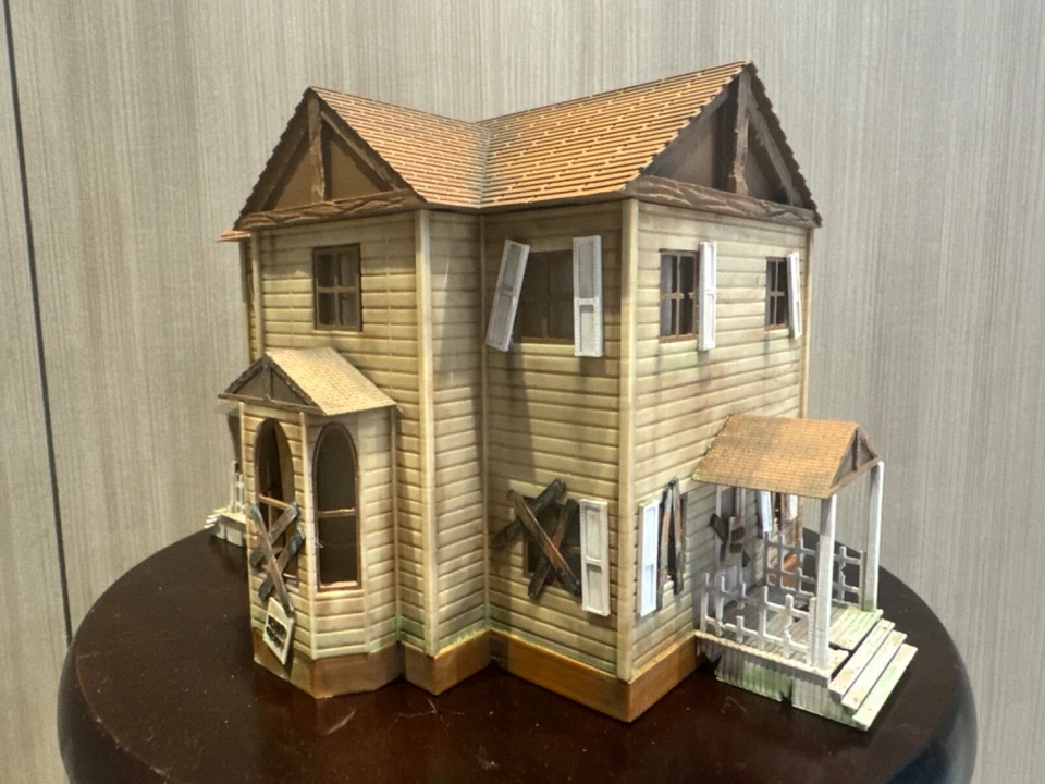 O Scale Haunted / Abandoned House w/ light kit - Image 3 of 4