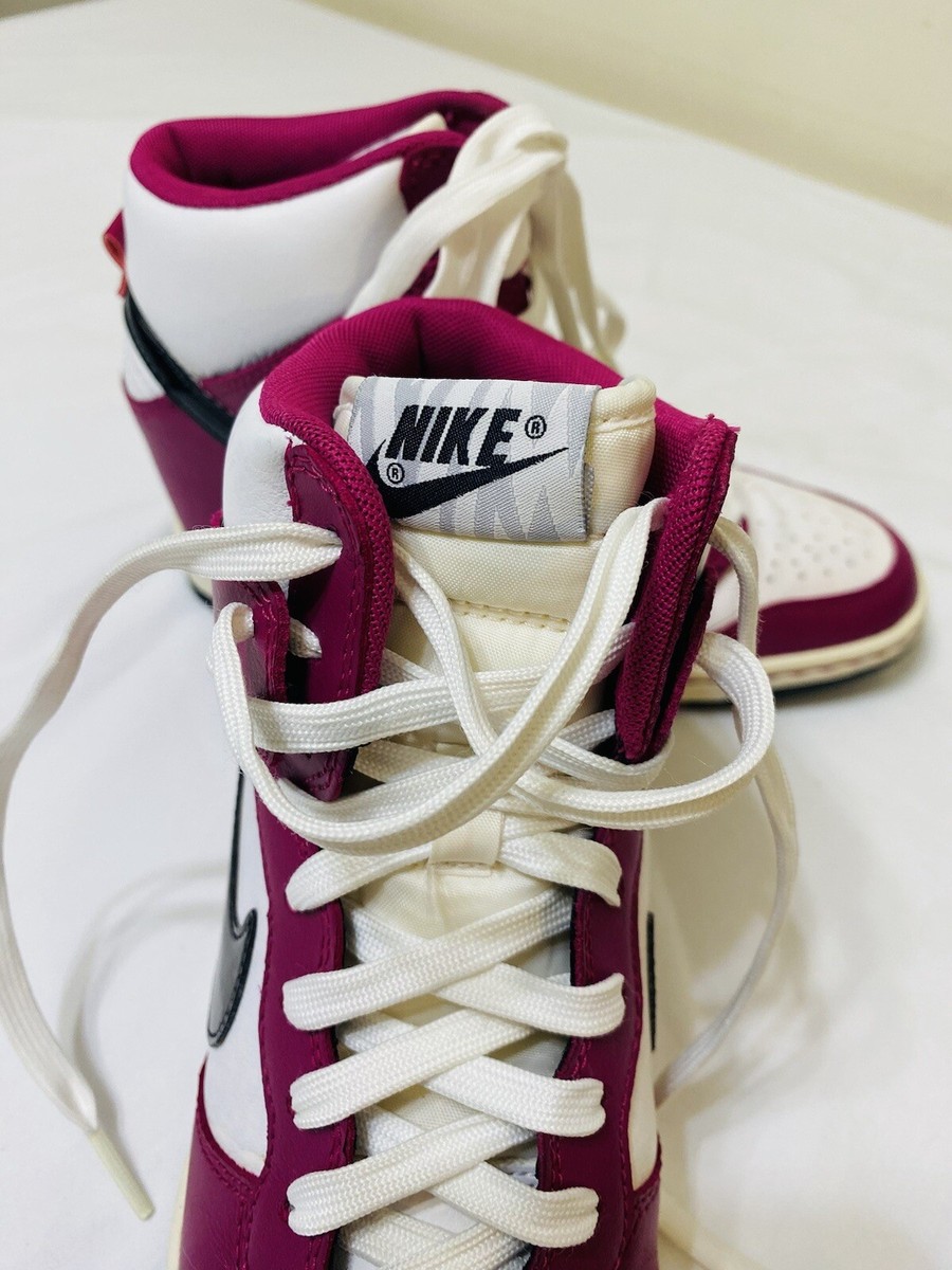 女性情報誌 NIKE SB/DUNK HIGH 女性情報誌 NIKE SB/DUNK HIGH 女性情報誌 NIKE SB/DUNK HIGH