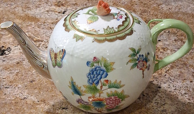 Herend Queen Victoria Teapot -with Lid Hungary - Fine Porcelain