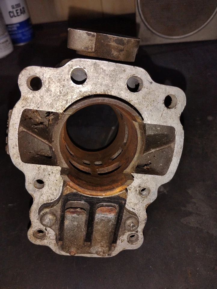 1983-85 Suzuki RM80 цилиндр и головка тростника 11210-20931 - Изображение 4 из 4