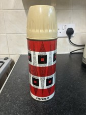 Freezheat Vintage Metal Thermos Flask 1 Litre with Cup