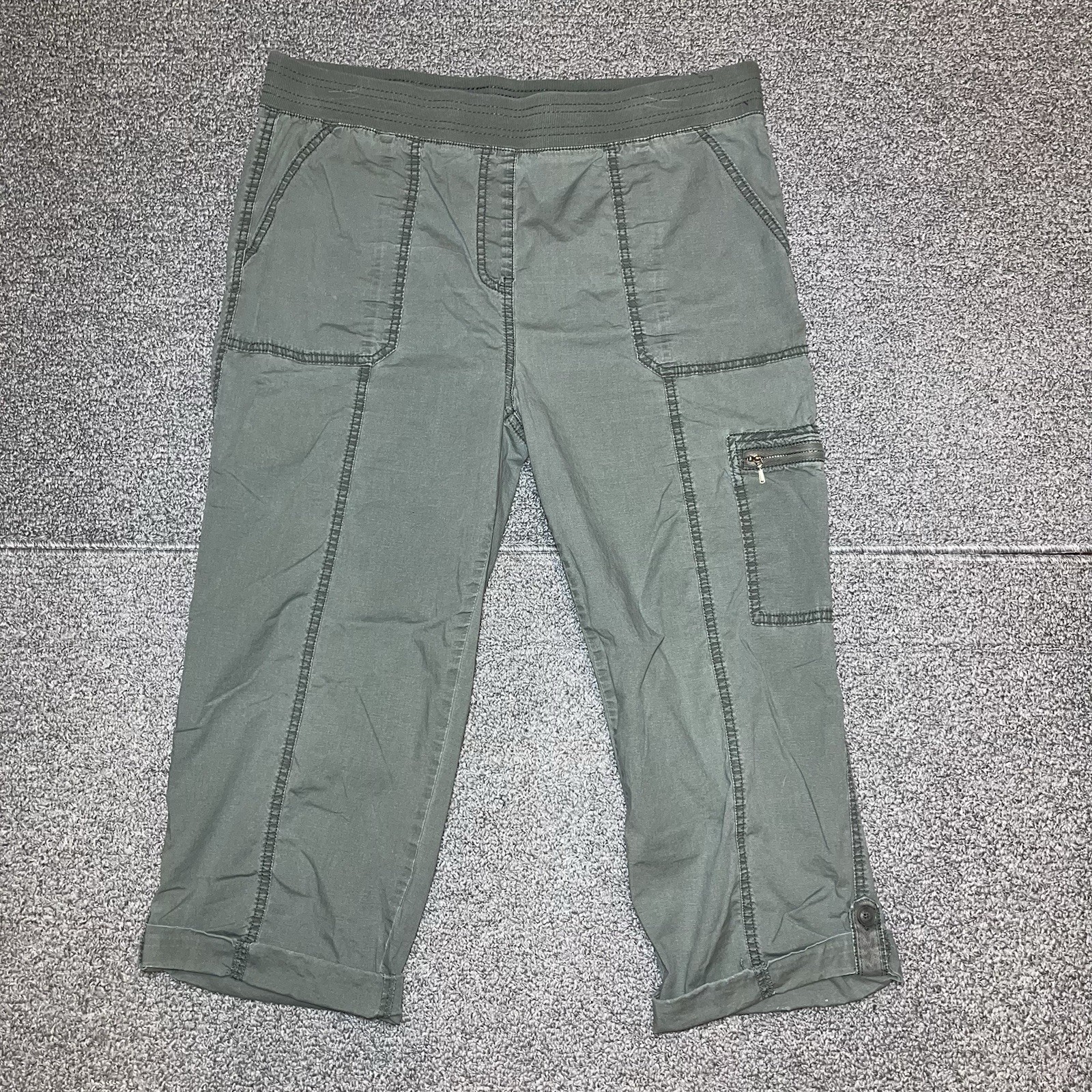 Chico's Pull On Capri Ankle Roll Up Cargo Pants Womens Size 2 US Size 12 Green