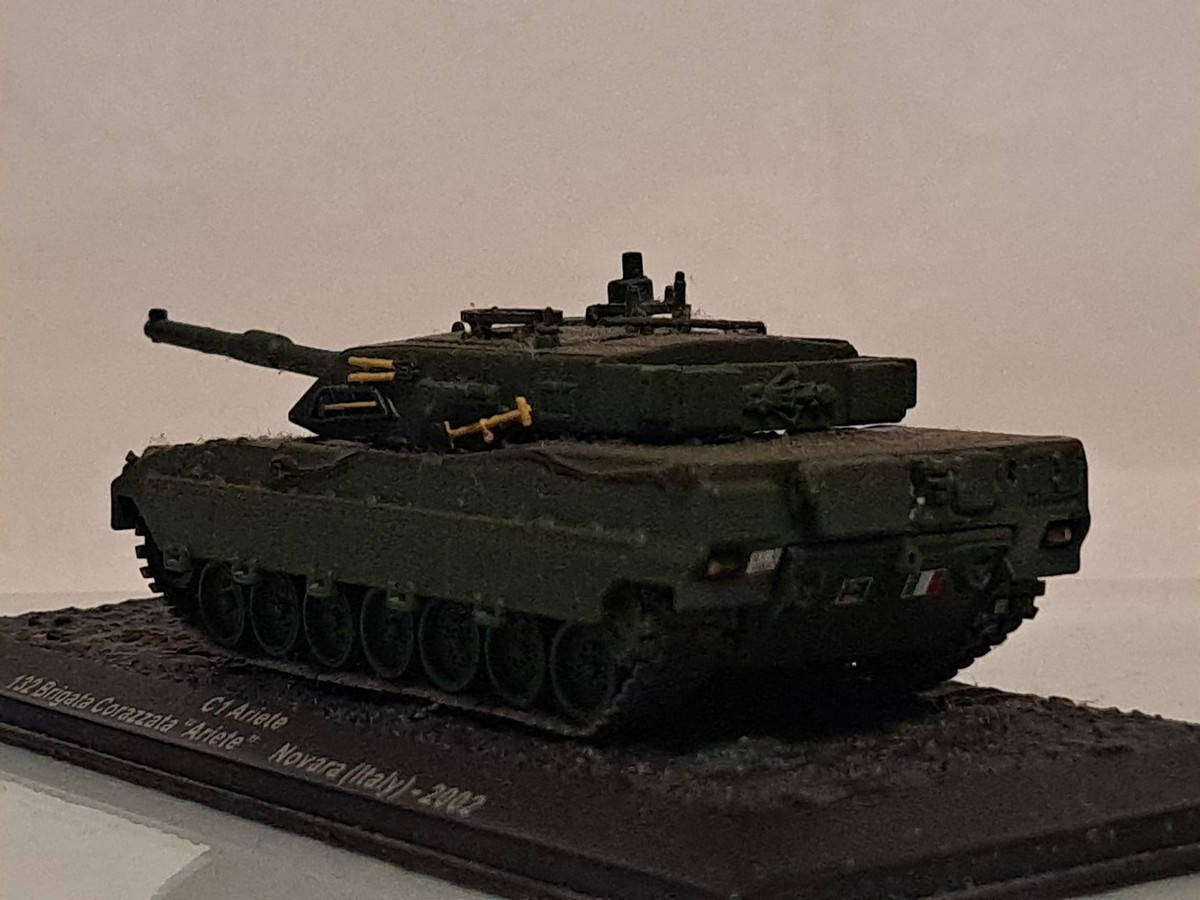 1/72 Blindé Char C1 ARIETE – Armée Italienne 2002 – Miniature Zamac, édition Limitée