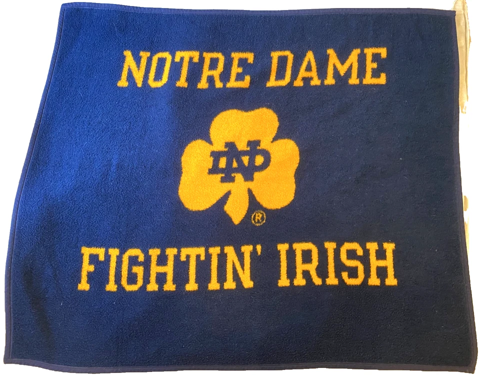 🏈 Vintage Notre Dame “Fighting Irish” Double-Sided Stadium Blanket – Blue/Gold - Image 3 of 4