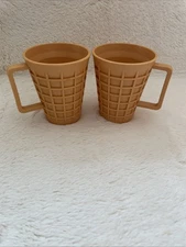 Vintage Deka Plastics Ice Cream Cone Cup Set Of 2 Made In USA