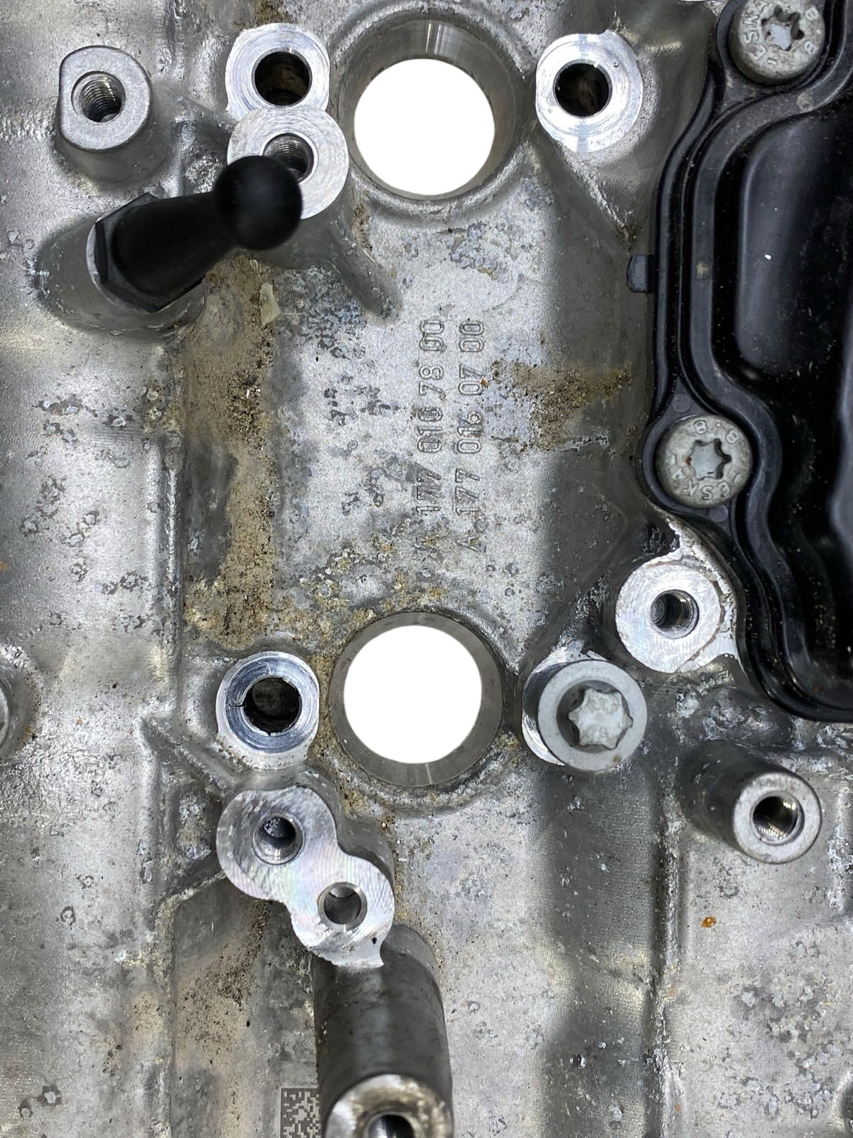 2022 Aston Martin V8 Vantage 4.0L M177 Left Engine Valve Cover Oem