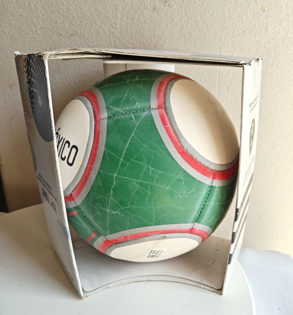 SOCCER BALL-ADIDAS WORLD CUP 2010-MEXICO LOGO-SIZE 5- NEW C. | eBay