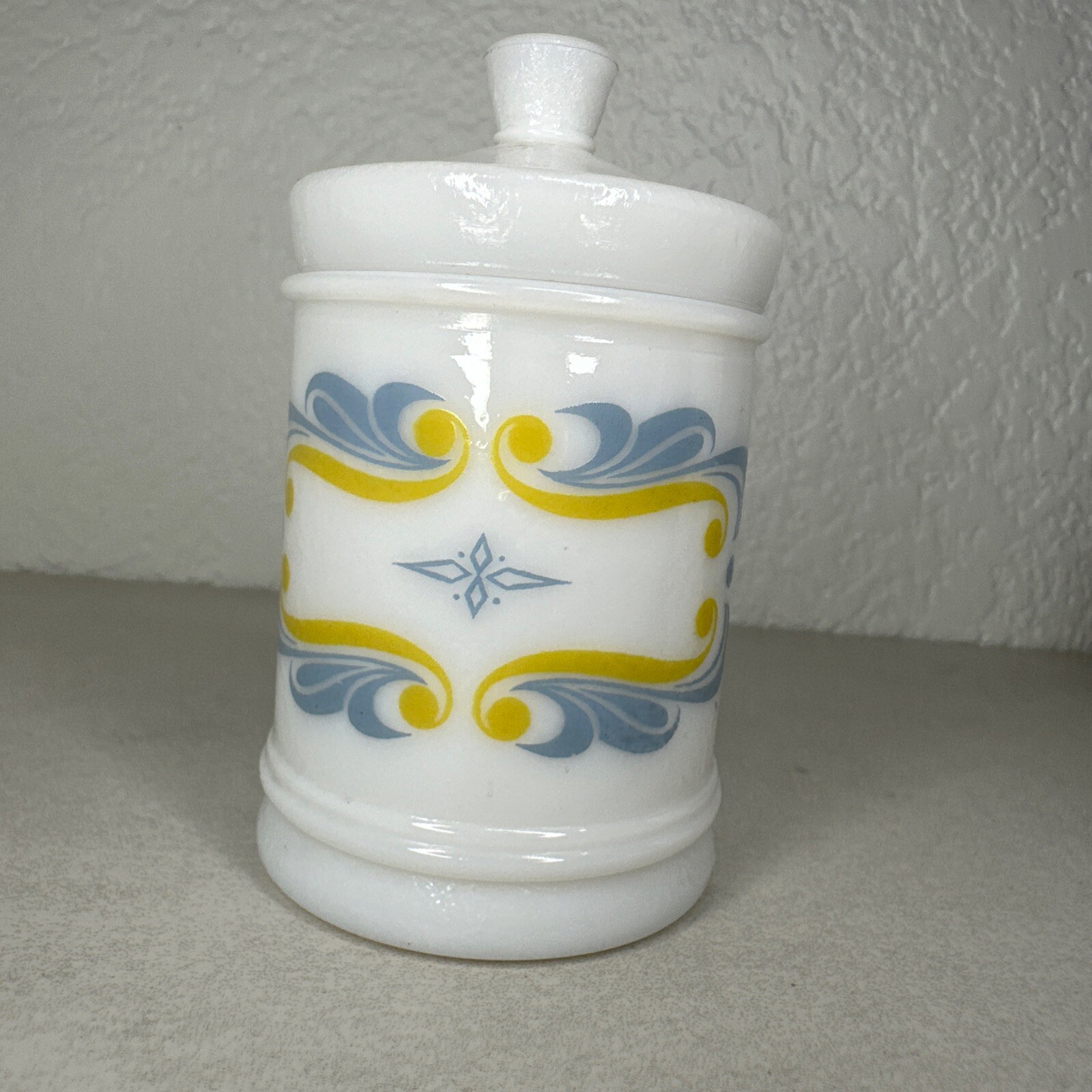 (2)Vintage Merck & Co Sharp & Dohme Milk Glass Apothecary Medicine Jars