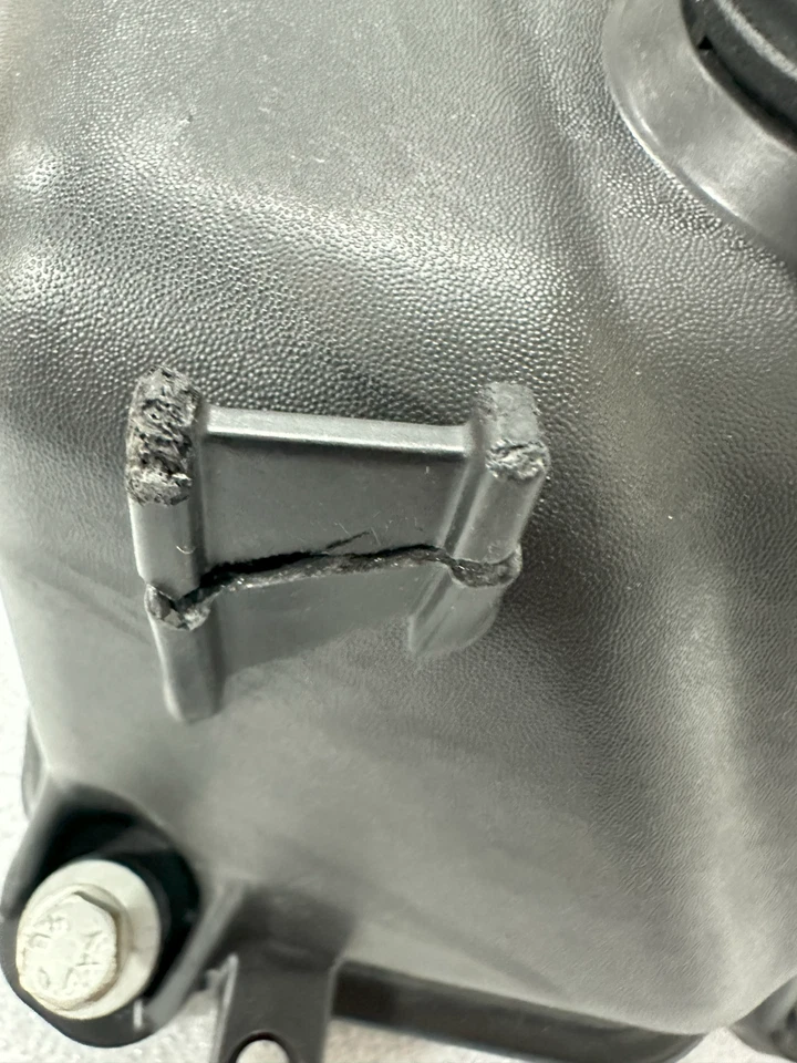 New Mopar Cylinder Valve Cover 09-13 RAM 1500 08-11 Dakota 08-09 Grand Cherokee Foto 2 de 4