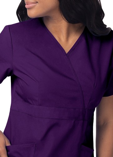 Sivvan Uniformi Donna Finto Avvolgente Infermiera Medico Scrub Top Vestibilità Crossover Semi-V - Foto 39 di 112