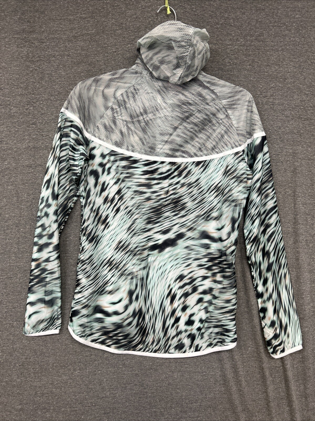 Nike Tech Hyperfuse Hooded Windrunner Jacket Wome… - image 7