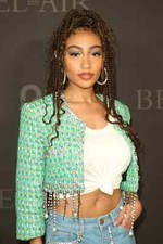 BEAUTIFUL LEXI UNDERWOOD CRUEL SUMMER LITTLE FIRES EVERYWHERE 8X10 Photo