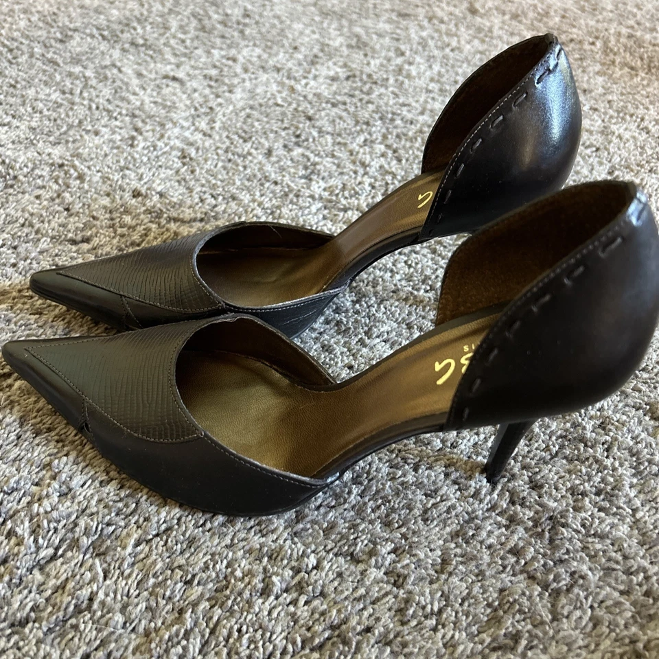 BCBG Paris Women's Shoes US 8.5B Dark Brown Leather Pumps Pointed Toe High Heels - Image 2 of 4