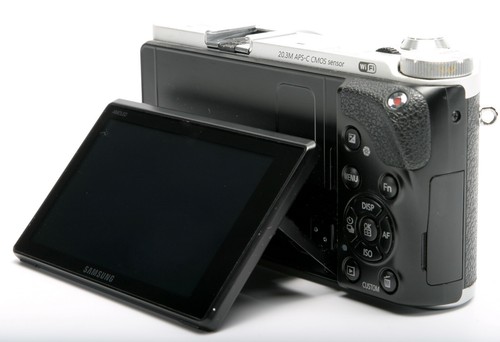 Samsung NX300 20.3MP Digital Camera Body. Free Charger, Battery & Strap - Picture 7 of 10