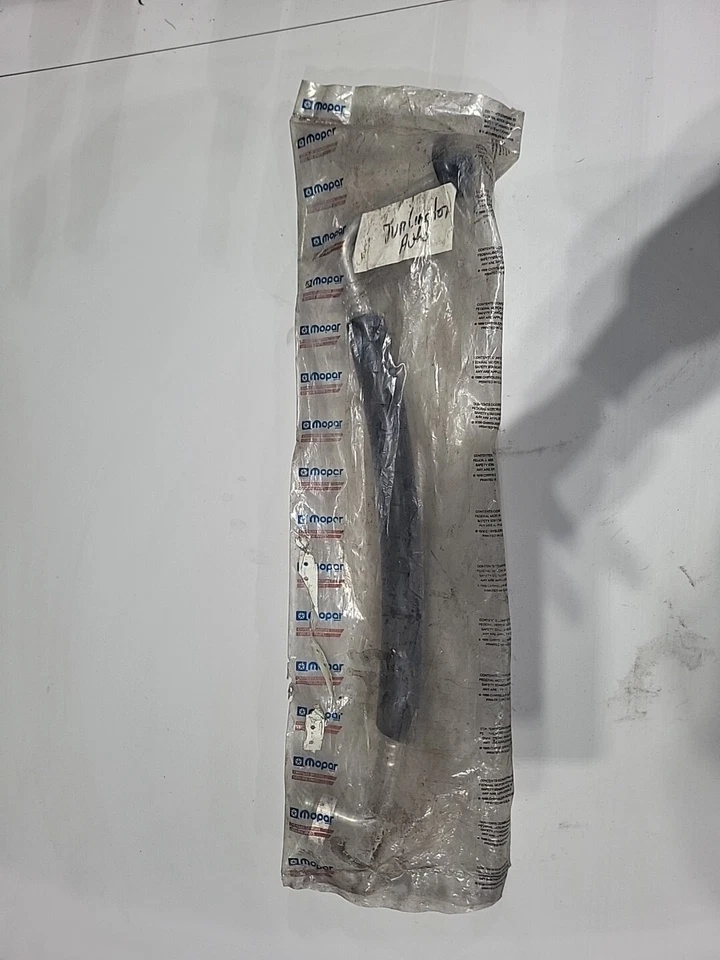 Manguera de succión CA MOPAR MB332488 NUEVO DE STOCK - Dodge Plymouth Colt Foto 3 de 3