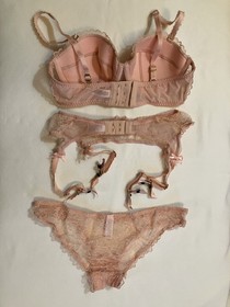 Agent Provocateur Hinda bra (34B), briefs (3) and suspenders (3) never worn