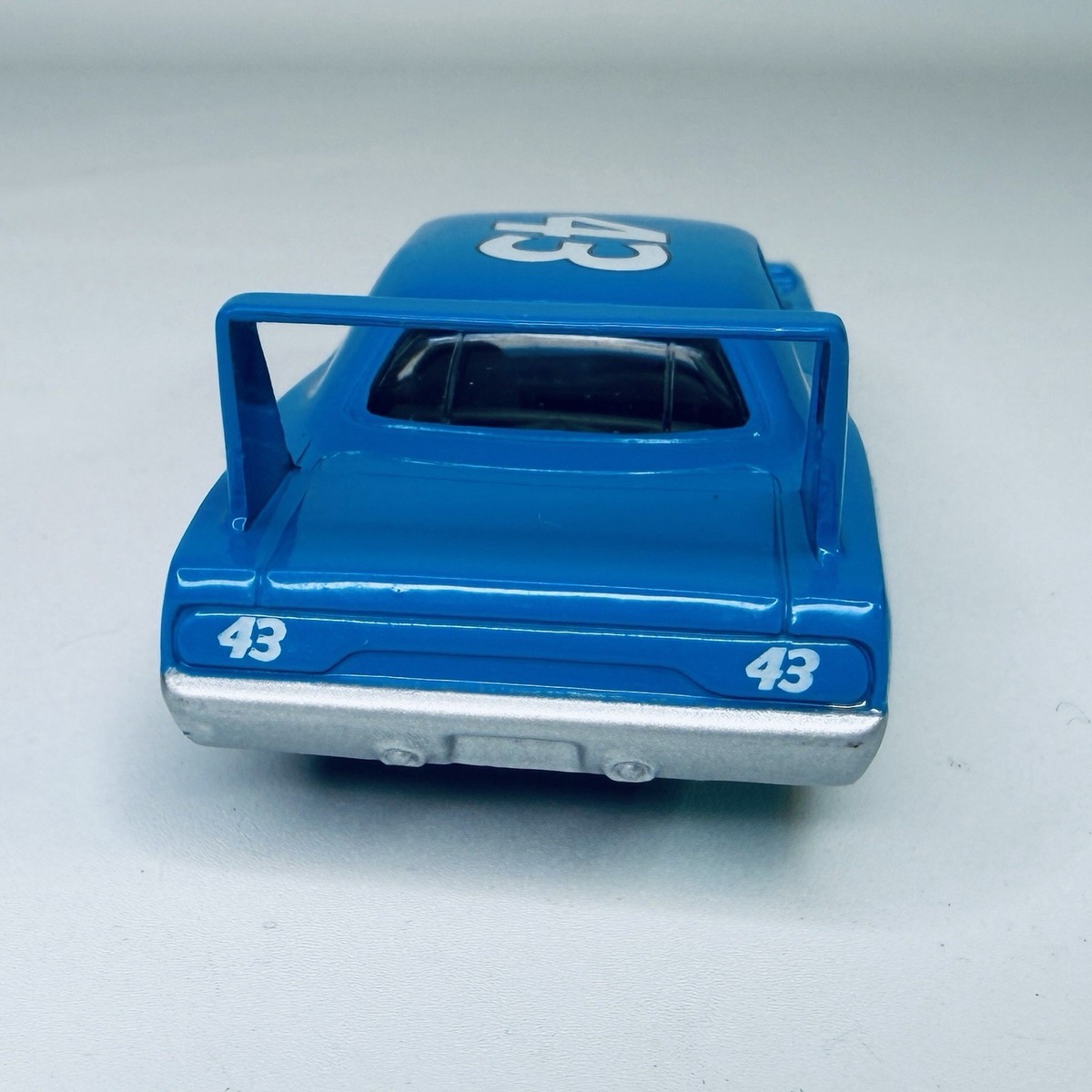 1992 Racing Champions Richard Petty 1970 Plymouth Superbird NASCAR