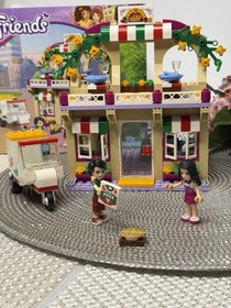 Lego Friends 41311 Heartlake Pizzeria Come w/ Instruction Manuals ** NO BOX**