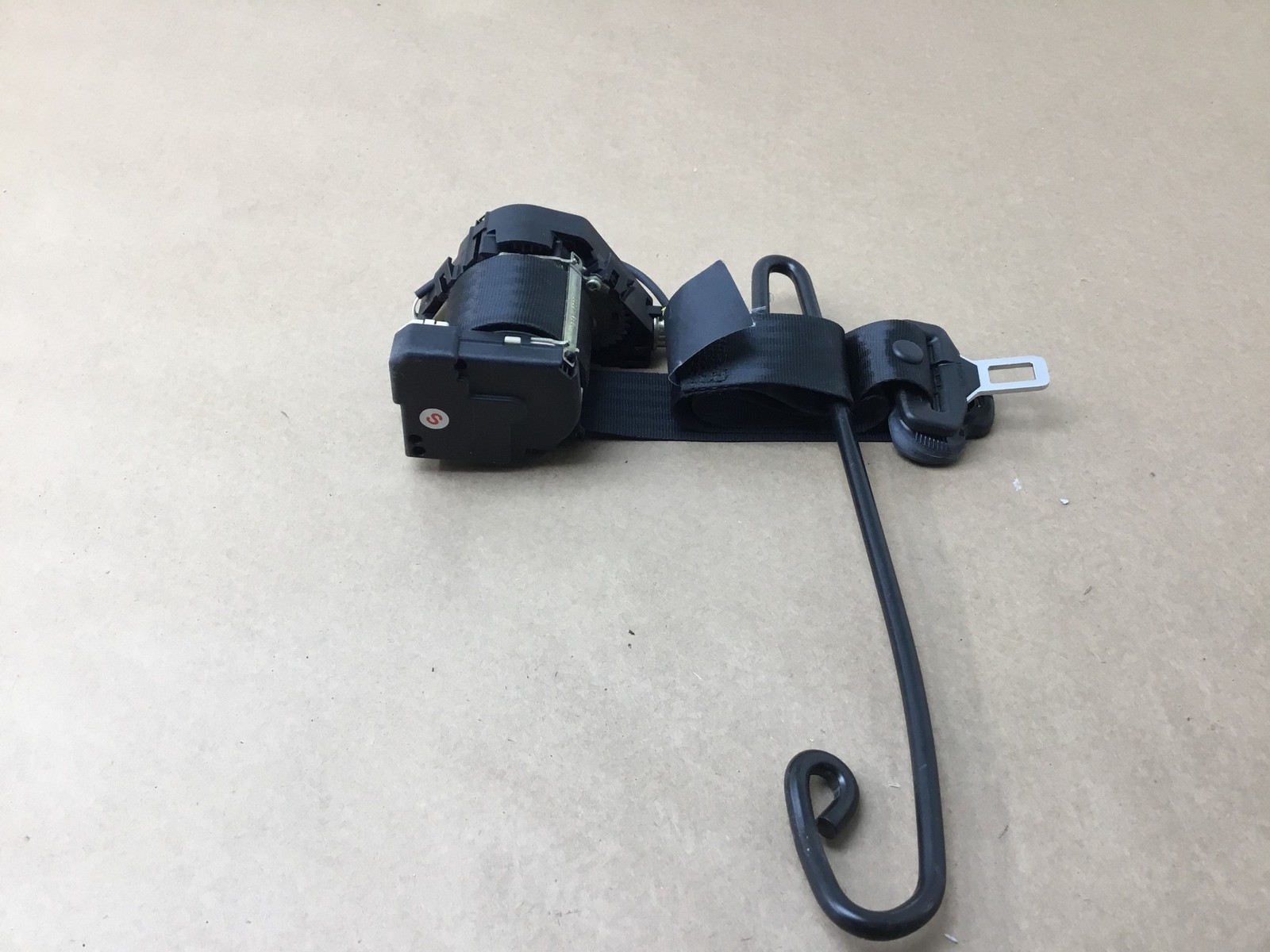 Maserati Coupe GT 2003 Front Left Driver Seat Belt Retractor 02-06 ;:Y