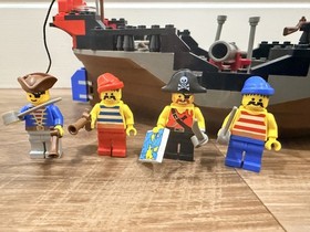 LEGO 6268 Pirates: Renegade Runner 100% Complete w/ Instructions - No Box