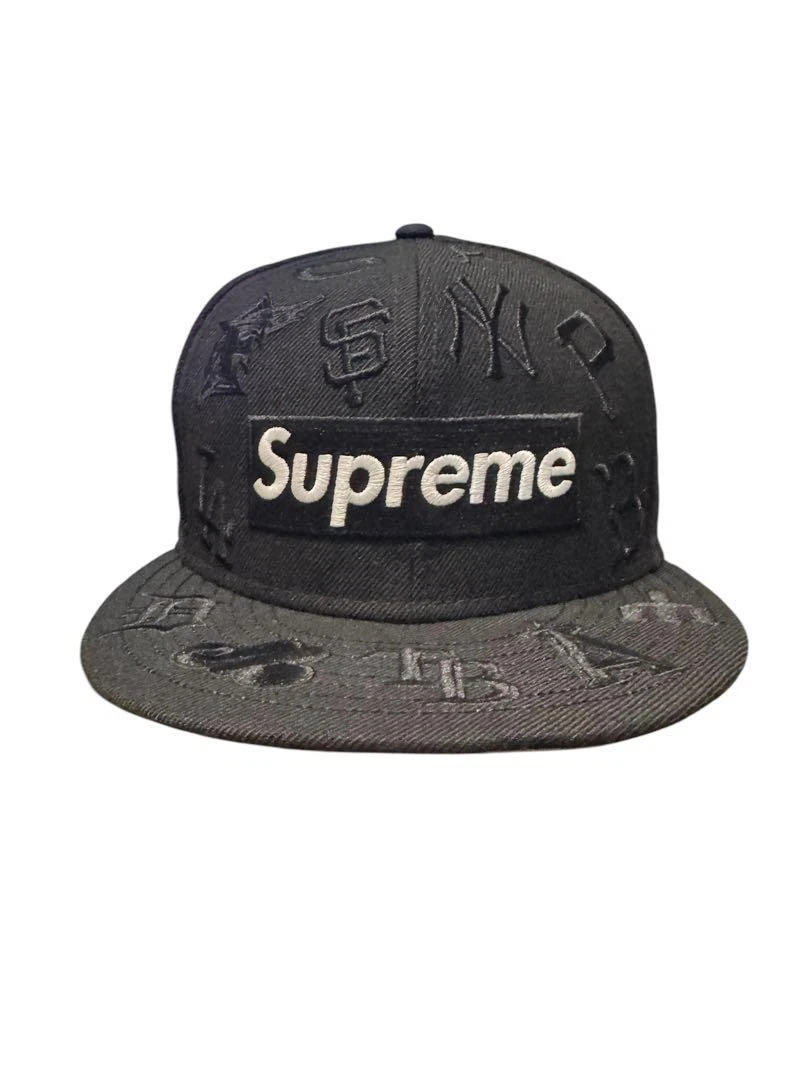 Casquette snapback brodée Supreme MLB époque noire occasion